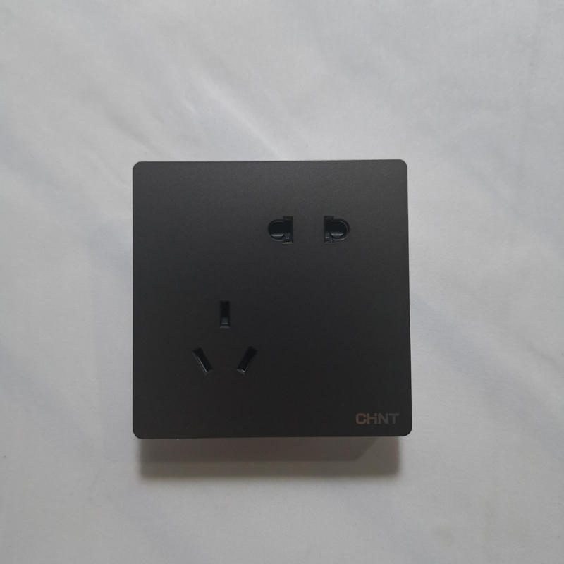 正泰墙壁开关2-i11136暗装墙开灰色五孔斜